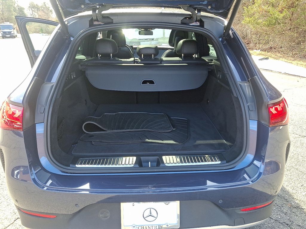 Thumbnail: 2023 Mercedes-Benz EQE - 28