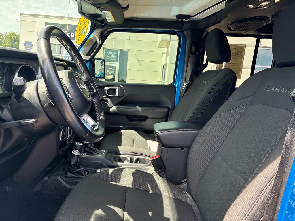 2022 Jeep Wrangler Unlimited Sahara - 9
