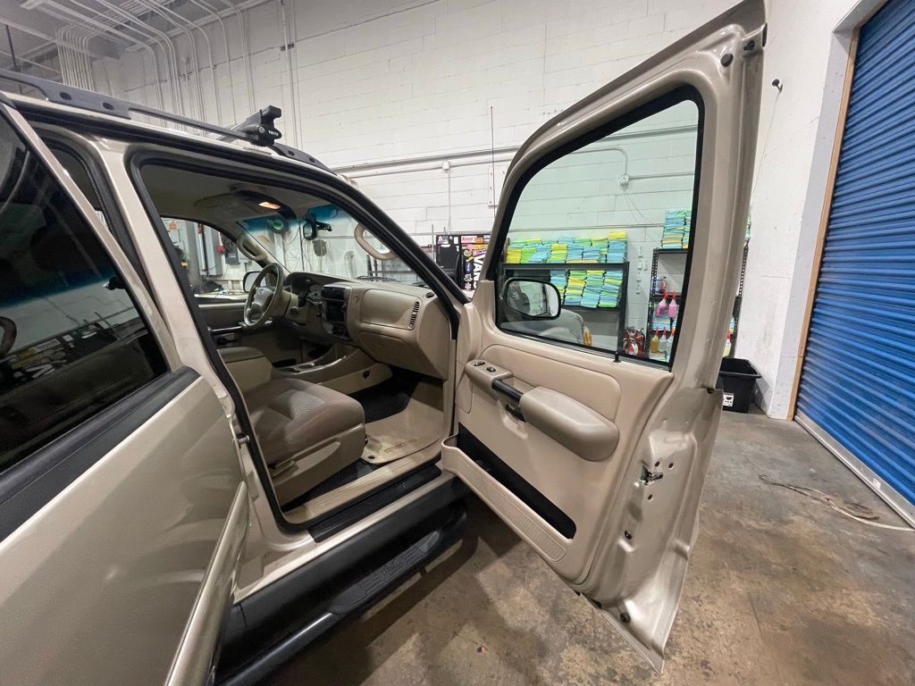 2004 Ford Explorer Sport Trac XLT - Photo 33