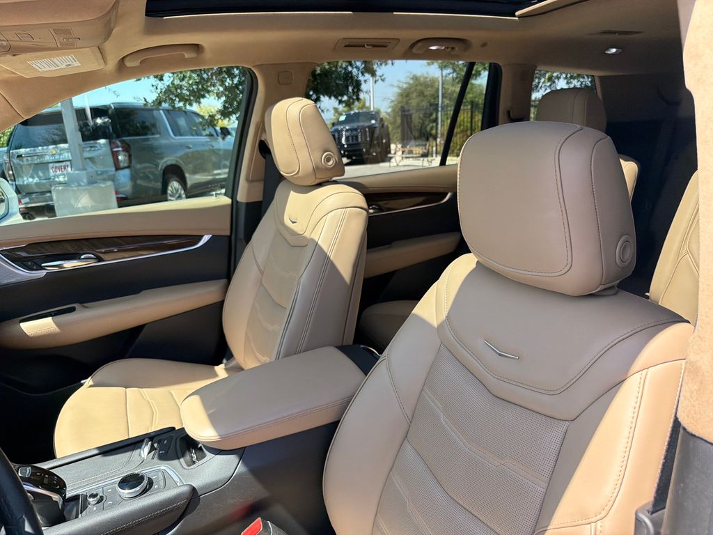 Used 2020 White Cadillac Premium Luxury image 19