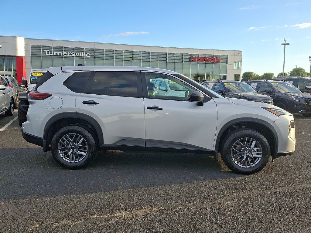 Thumbnail: 2025 Nissan Rogue - 8