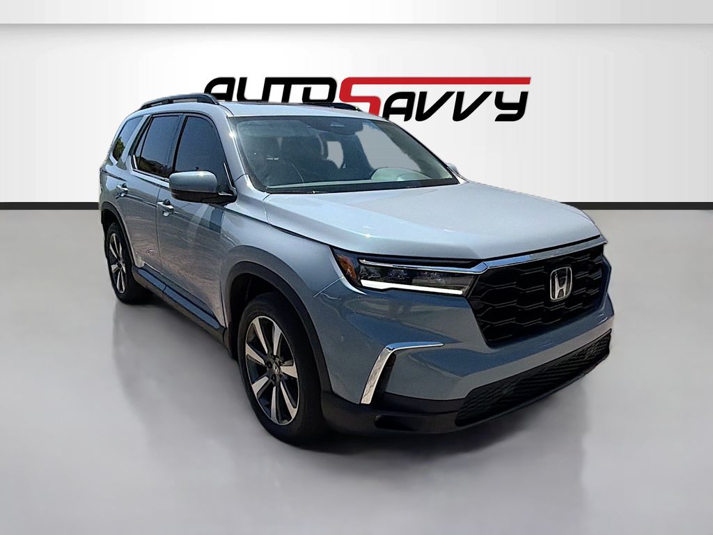 2024 Honda Pilot Touring AWD's photo