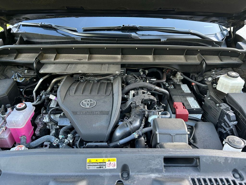 2024 Toyota Highlander LE 11