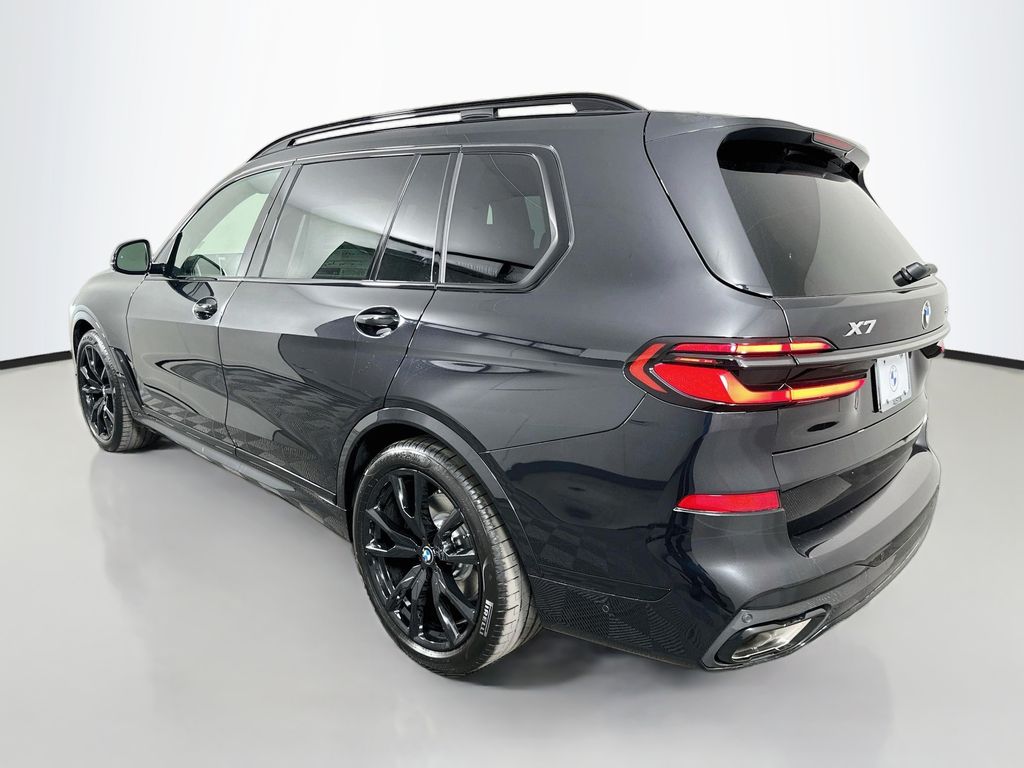 Thumbnail: 2027 BMW X7 - 7