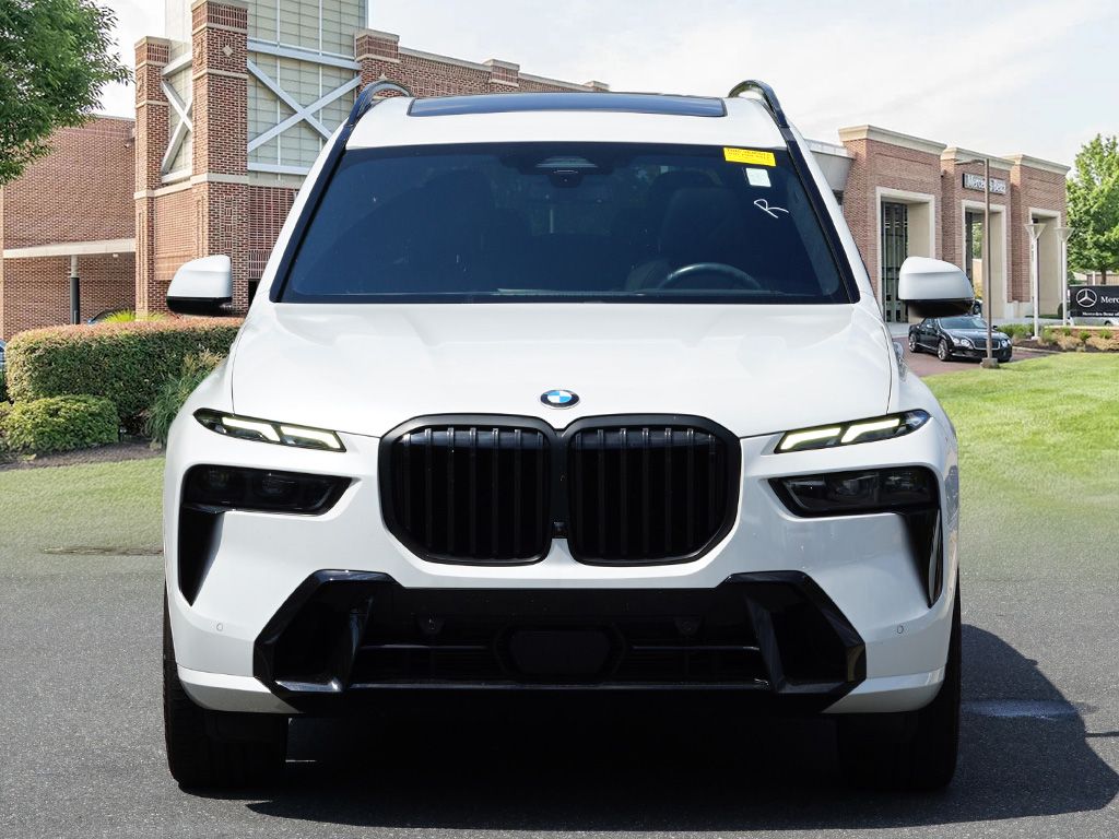 Thumbnail: 2023 BMW X7 - 2