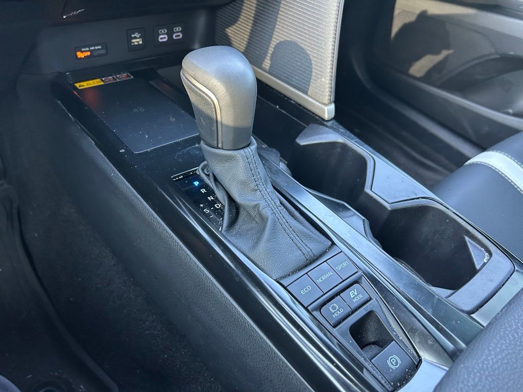 Thumbnail: 2025 Toyota Camry - 27