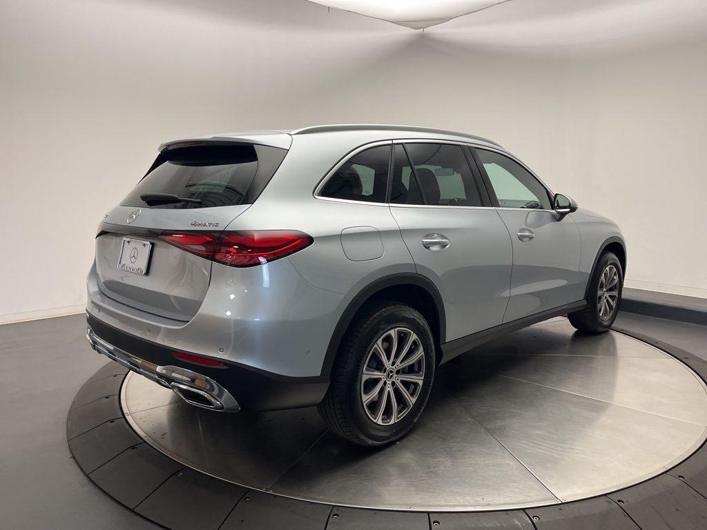 Thumbnail: 2026 Mercedes-Benz GLC - 7