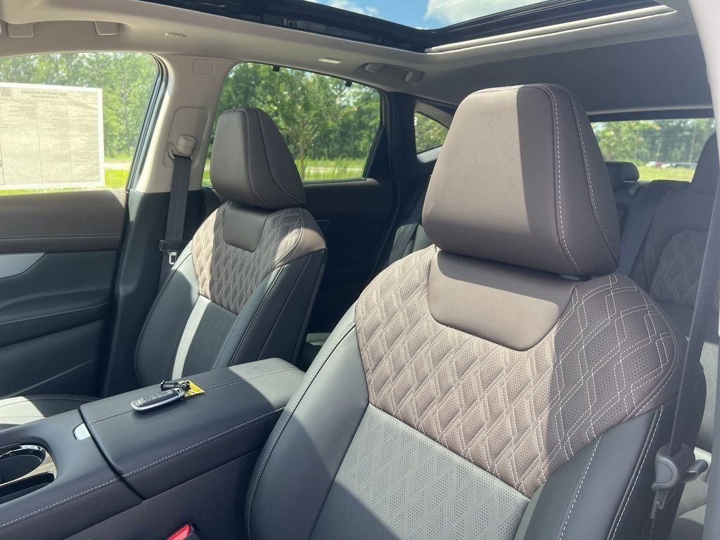 2025 Champagne Silver Metallic Nissan Murano Platinum AWD SUV