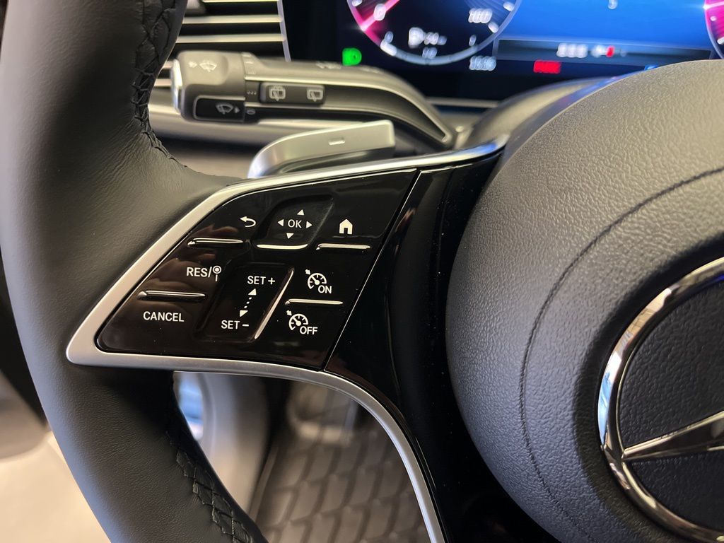 Thumbnail: 2026 Mercedes-Benz GLE - 15