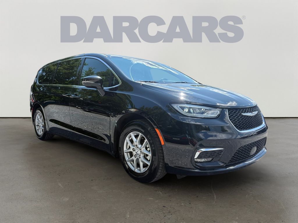 Diamond Black Crystal Pearlcoat 2025 Chrysler Pacifica Minivan Front-Wheel Drive 9-Speed Automatic