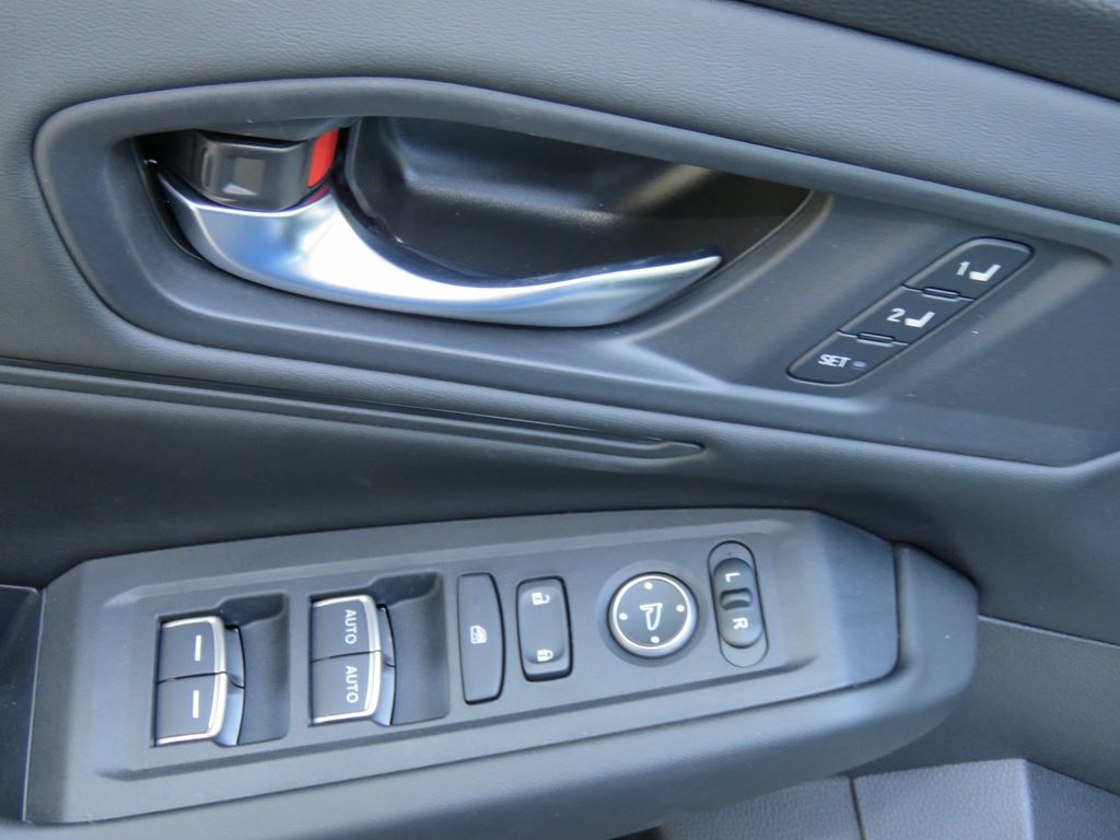 Thumbnail: 2025 Honda Accord - 25