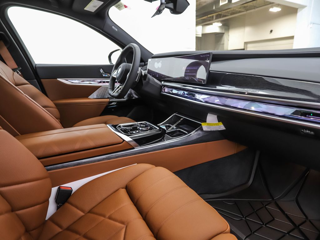 Thumbnail: 2026 BMW 7 Series - 29