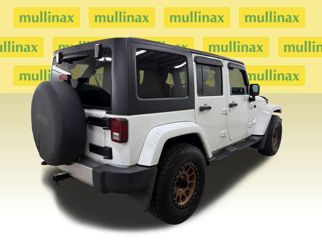 Used 2018 White Jeep Unlimited Sahara image 3