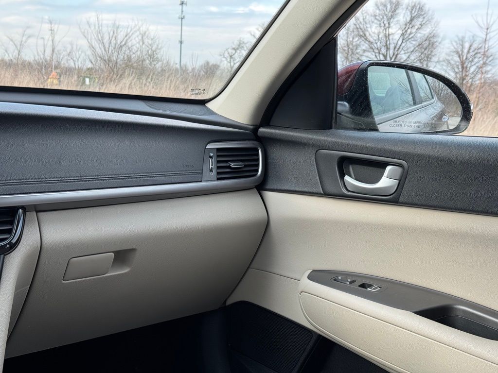 2016 Kia Optima LX photo