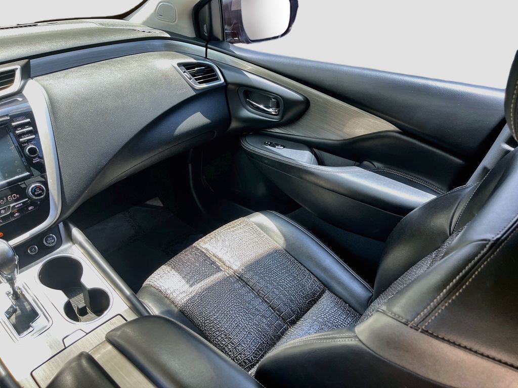 Used 2017 Black Nissan Platinum image 25