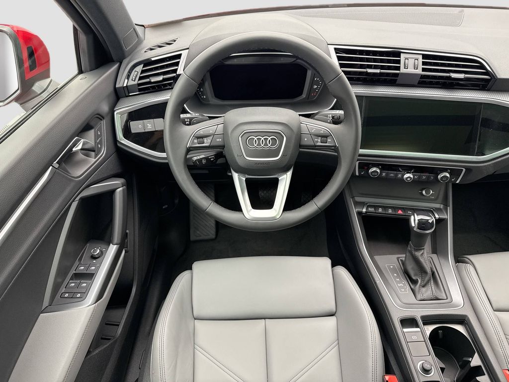 Thumbnail: 2025 Audi Q3 - 11