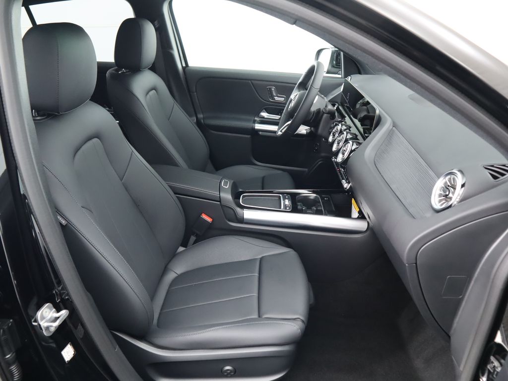 Thumbnail: 2025 Mercedes-Benz GLA - 20