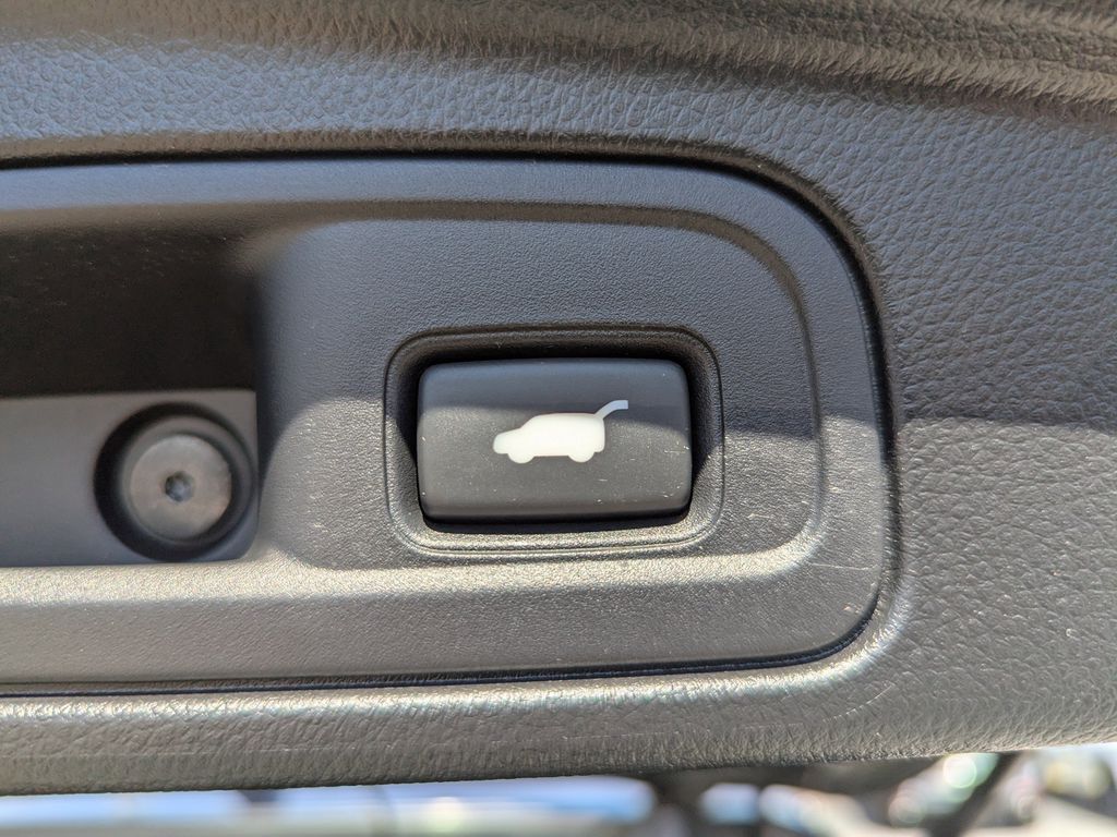 used 2019 Honda Pilot car, priced at $23,291