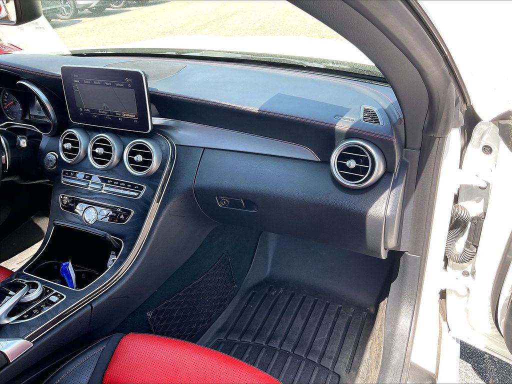 2018 Mercedes-Benz C-Class — photo 12