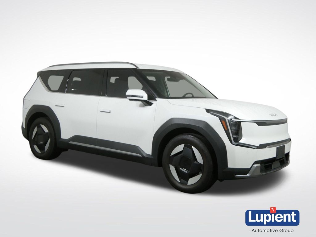  2024 Kia EV9 Wind AWD   
