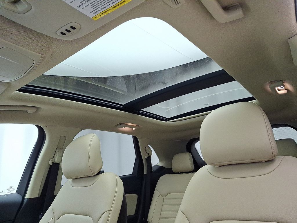 Thumbnail: 2019 Ford Edge - 14