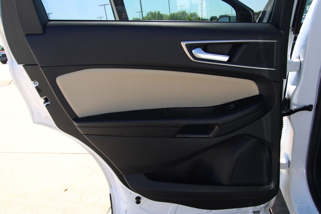 Used 2024 Ford Edge SUV