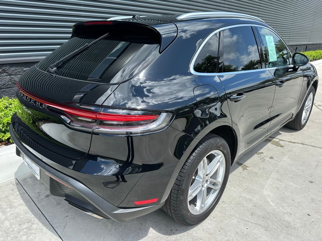 2022 Porsche Macan  9