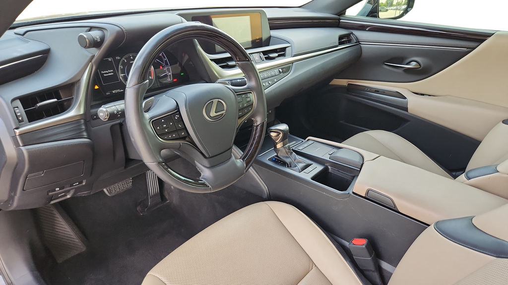 2019 Lexus ES