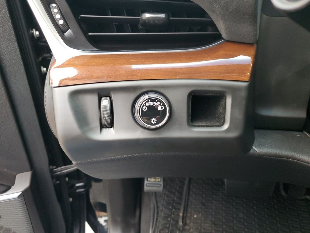 Used Car 2018 Cadillac Escalade  Luxury For Sale Under $30,000 In Austin, Texas