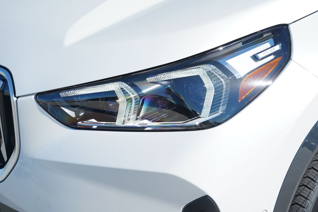 Thumbnail: 2027 BMW X1 - 4