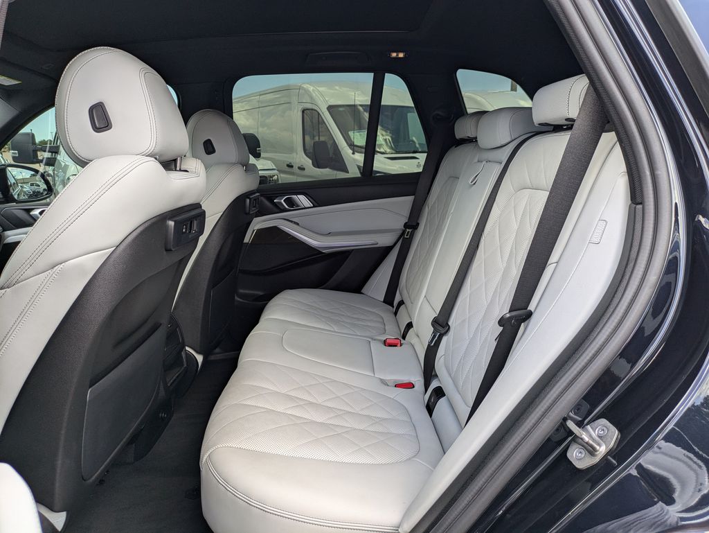 2023 BMW X5 sDrive40i