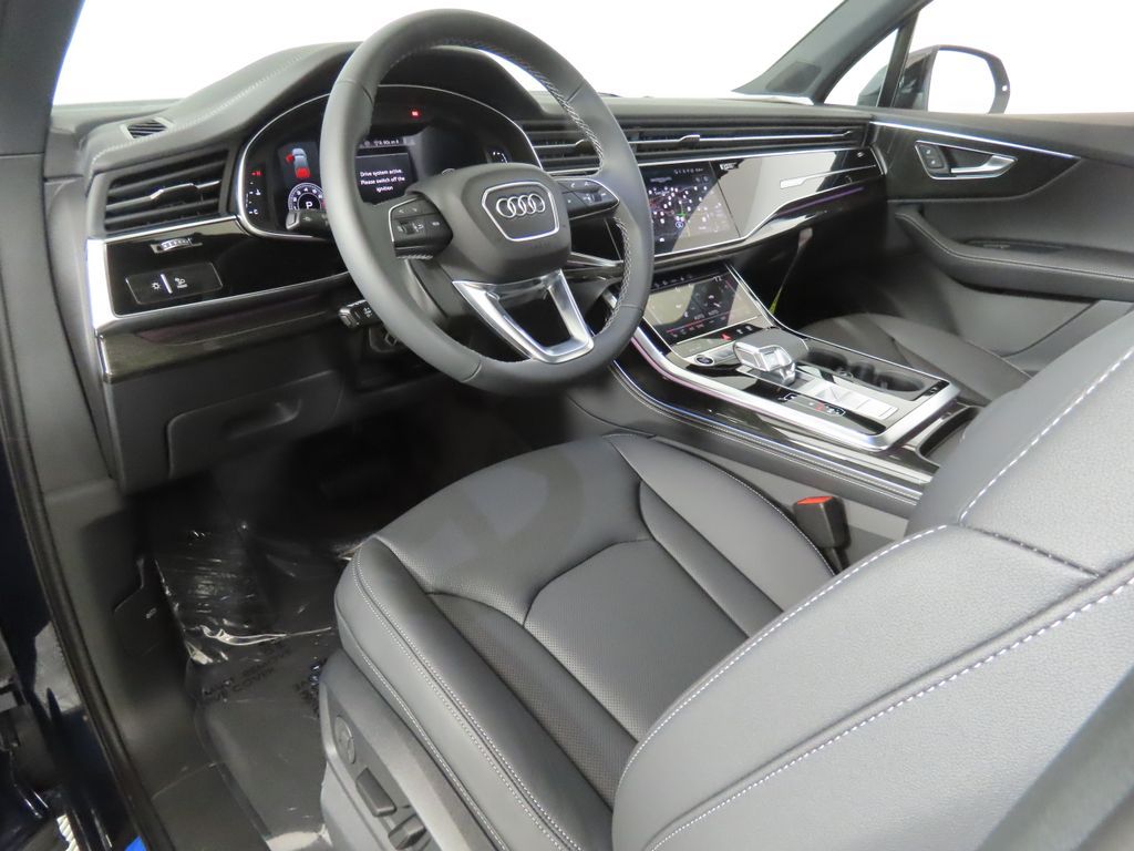 Thumbnail: 2026 Audi Q7 - 26