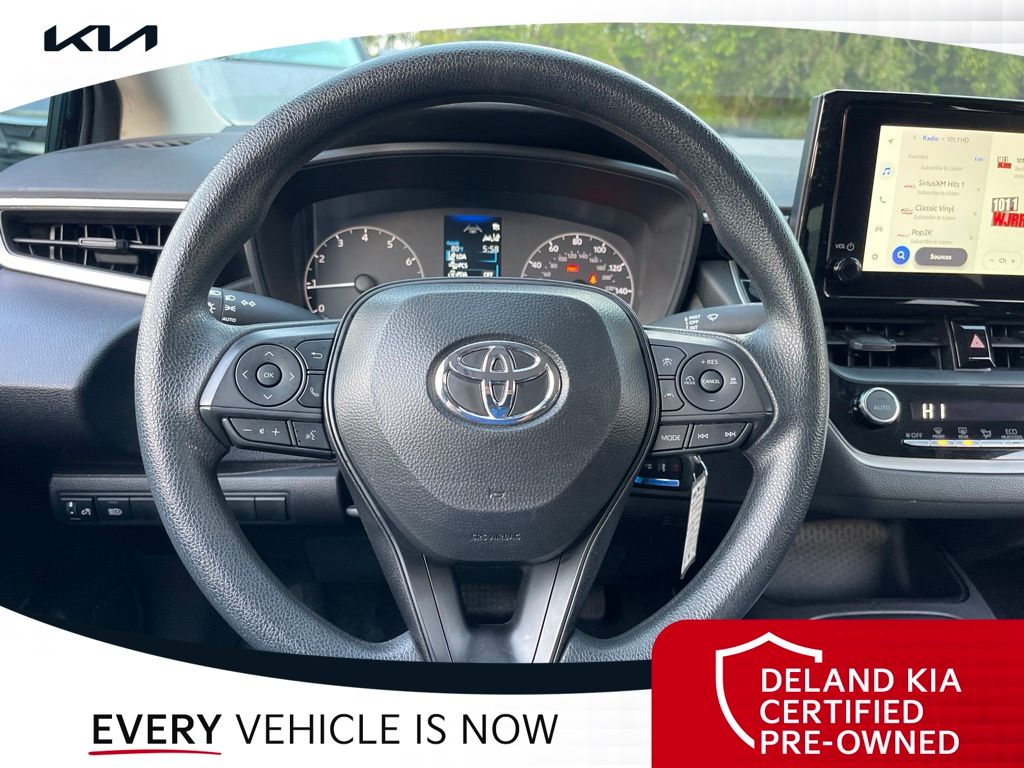 2025 Toyota Corolla LE - Photo 21