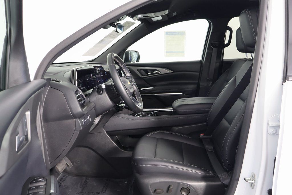 Thumbnail: 2025 Chevrolet Traverse - 10