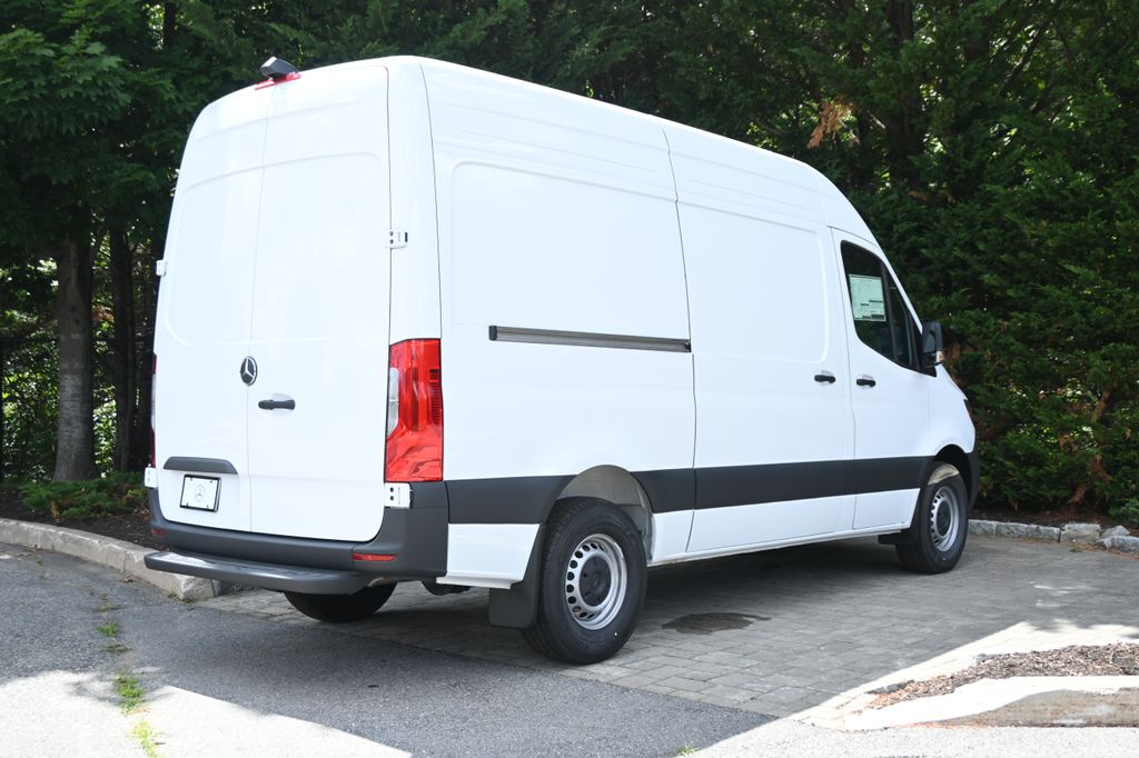 Thumbnail: 2026 Mercedes-Benz Sprinter - 7