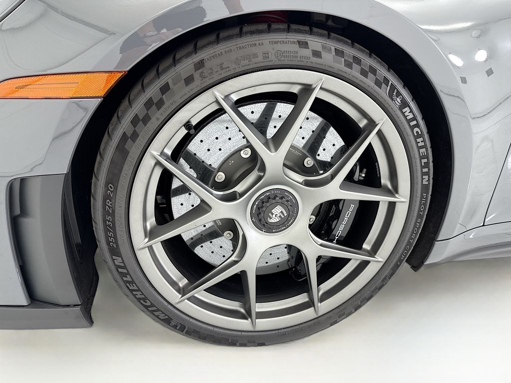 Thumbnail: 2026 Porsche 911 - 27