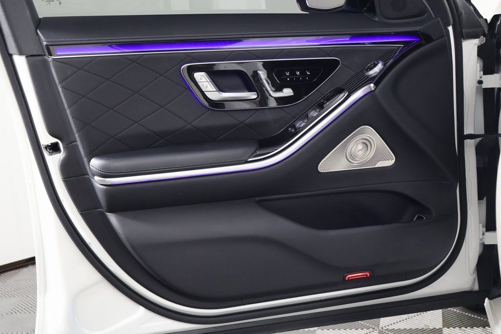 Thumbnail: 2021 Mercedes-Benz S-Class - 12