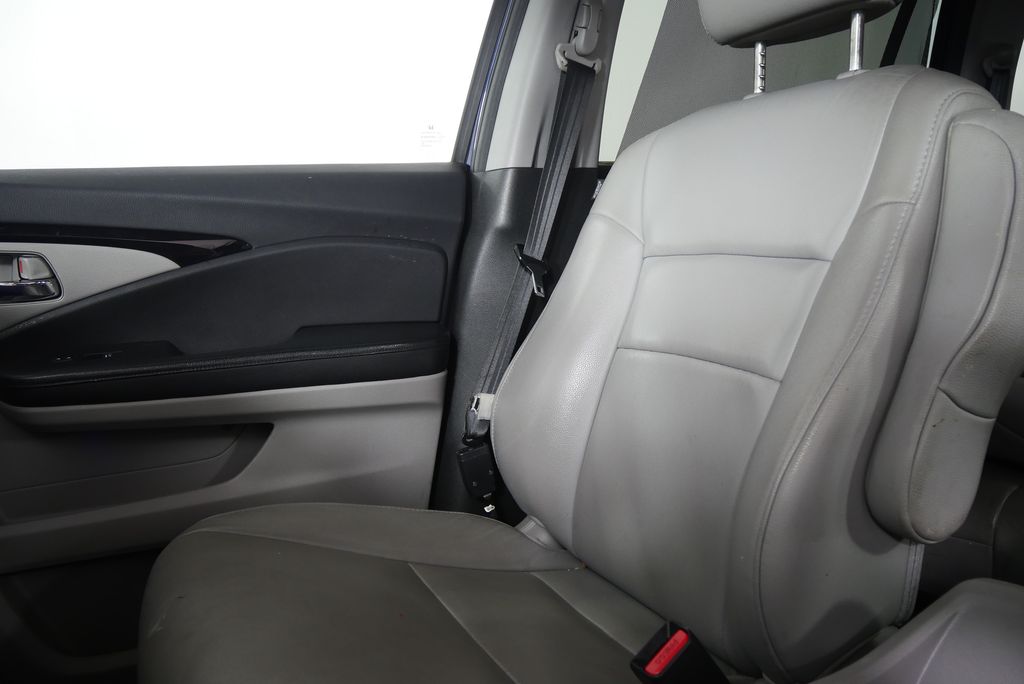 Thumbnail: 2019 Honda Pilot - 14