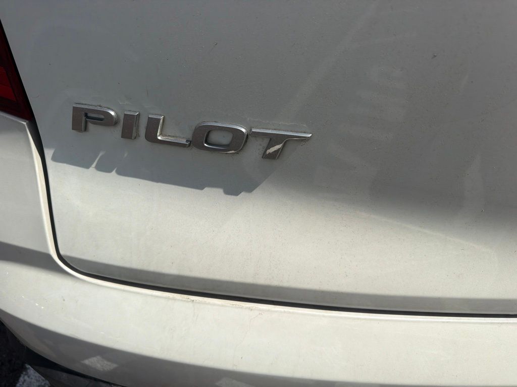 Certified Used 2017 White Honda EX-L image 6