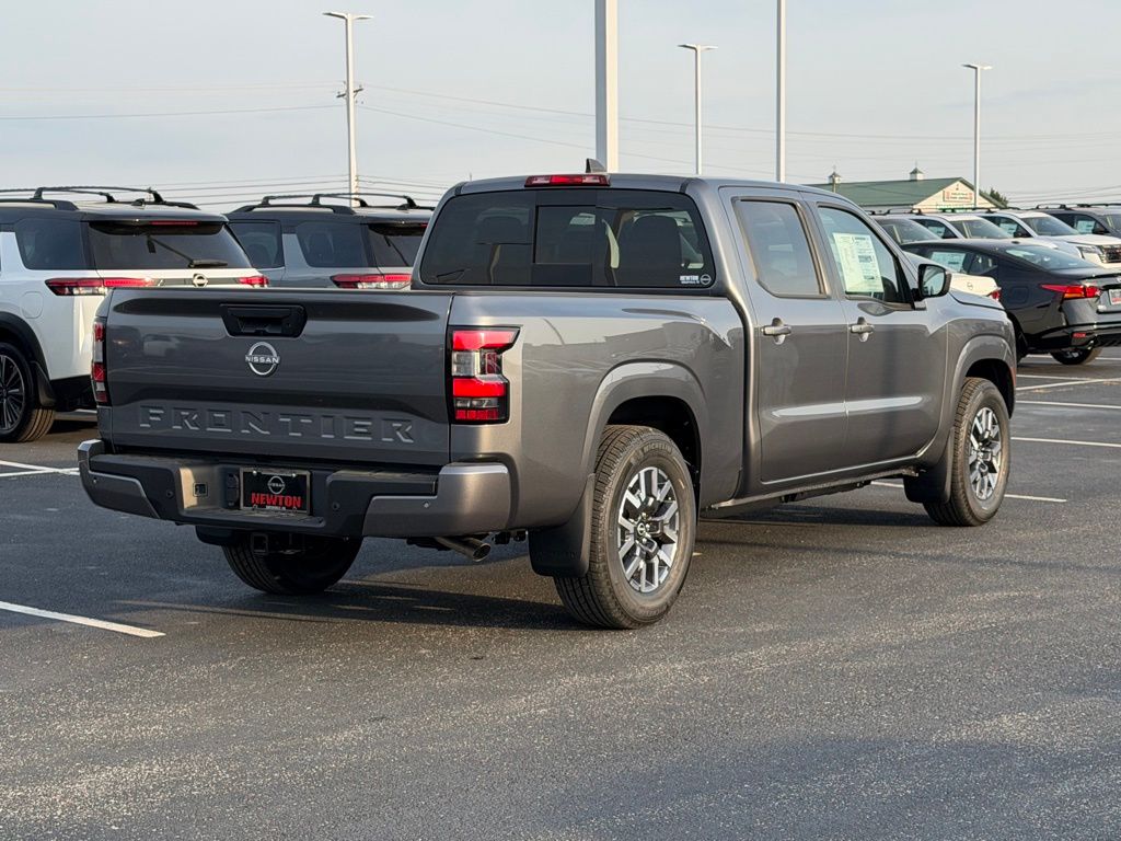 View vehicle photo 4