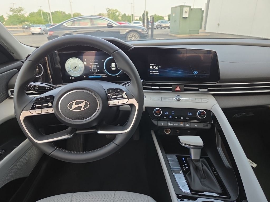 Thumbnail: 2025 Hyundai Elantra - 24
