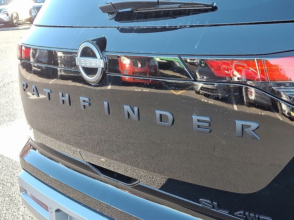 Thumbnail: 2025 Nissan Pathfinder - 6