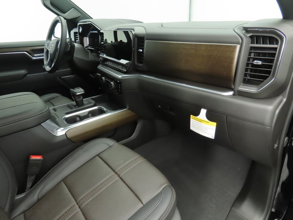 Thumbnail: 2026 Chevrolet Silverado 1500 - 18