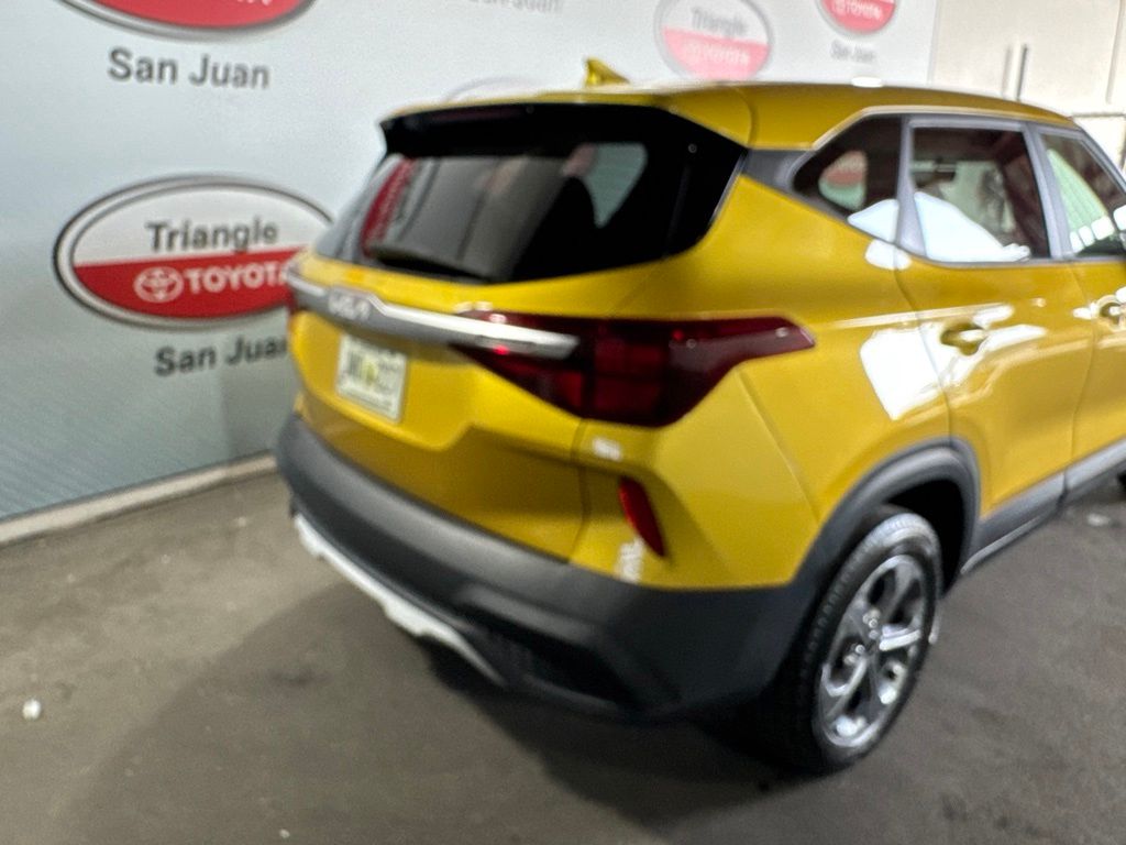 Thumbnail: 2022 Kia Seltos - 21
