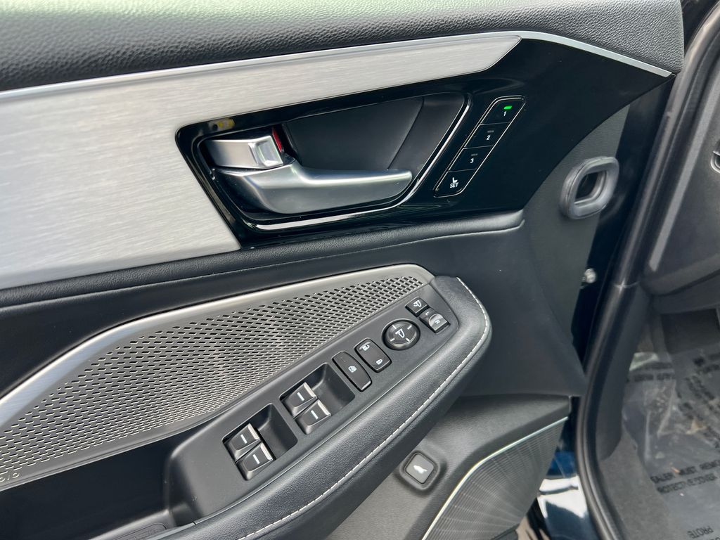 Thumbnail: 2023 Acura MDX - 13