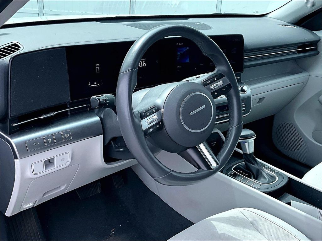 2025 Hyundai Kona — photo 8