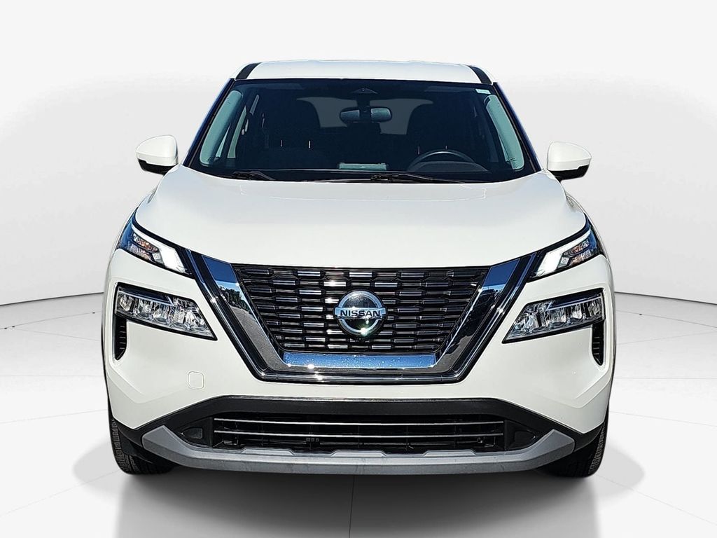 Used 2021 White Nissan SV image 9