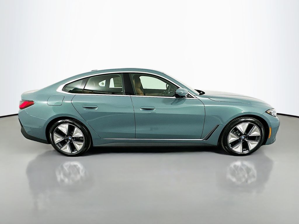 Thumbnail: 2026 BMW i4 - 4