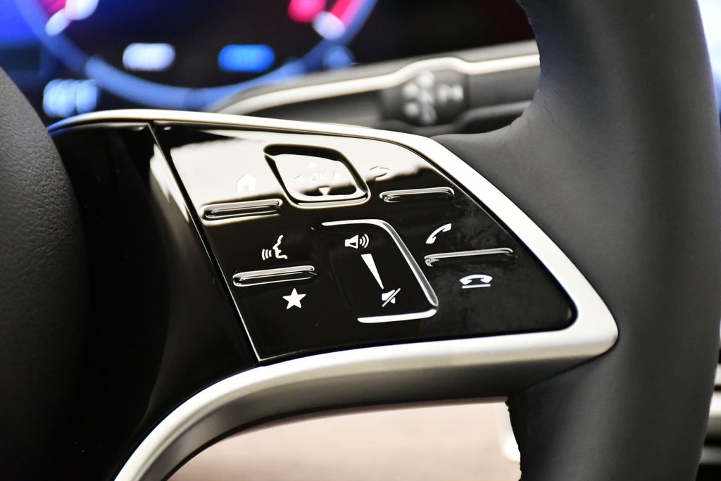 Thumbnail: 2026 Mercedes-Benz GLE - 24