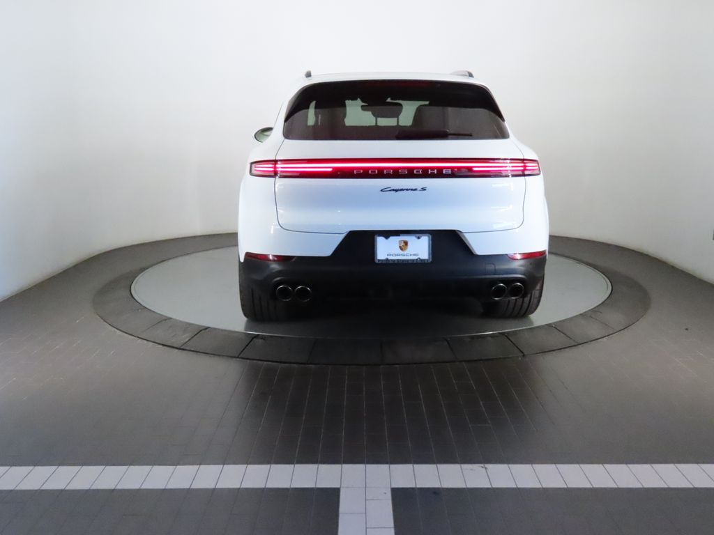 Thumbnail: 2025 Porsche Cayenne - 6